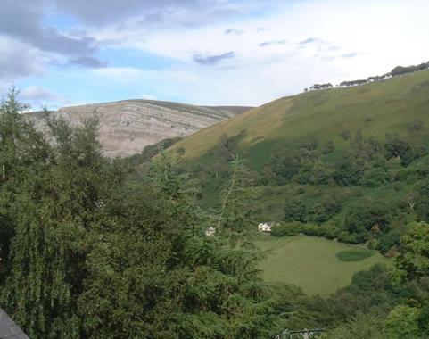 Horseshoe Pass Holiday Lets لانغولين الغرفة الصورة